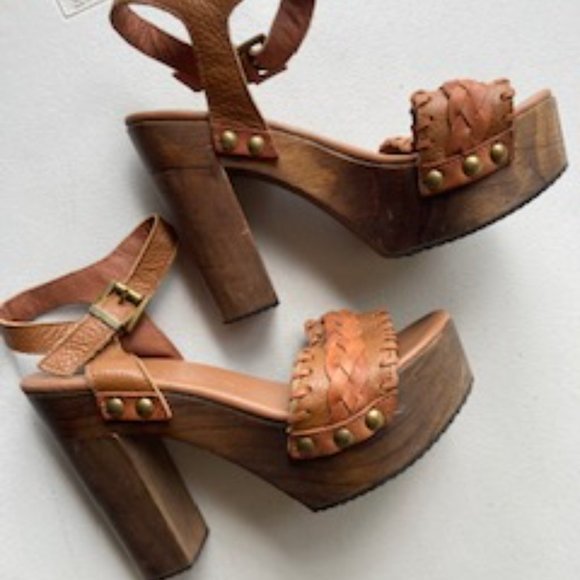 SIXTYSEVEN Platform Sandal - Picture 11 of 11